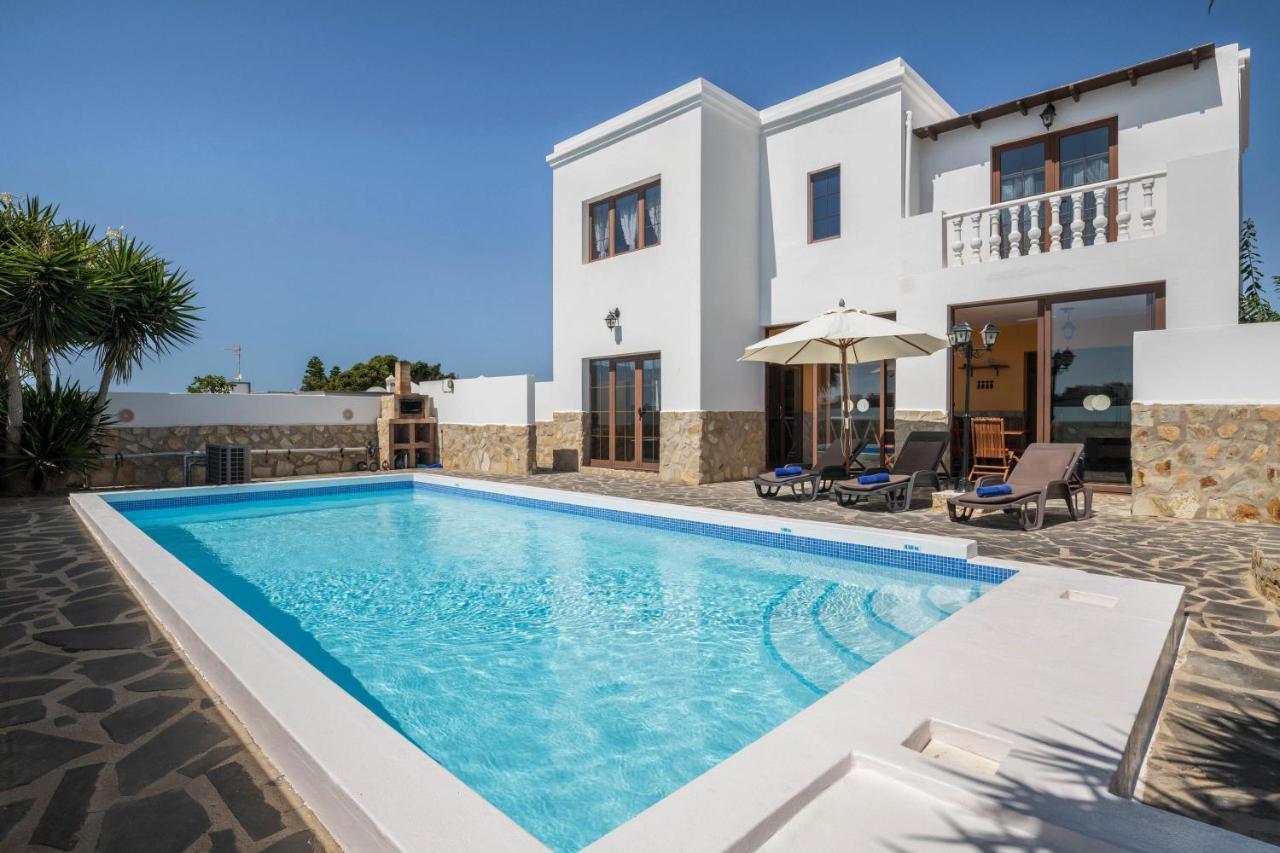 Villa Maria Тинахо Екстериор снимка