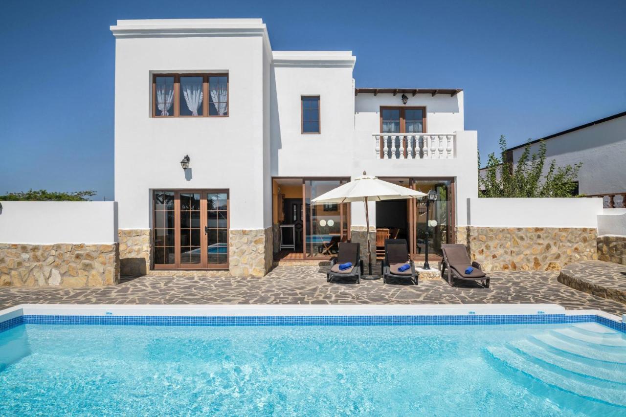 Villa Maria Тинахо Екстериор снимка
